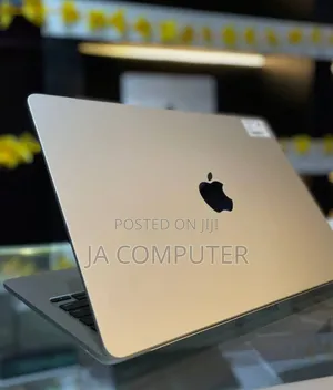 New Laptop Apple MacBook Air 2022 M2 8GB Apple M2 SSD 256GB