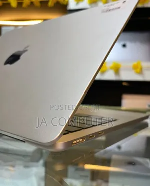 New Laptop Apple MacBook Air 2024 M3 13-Inch 16GB Apple M3 SSD 512GB