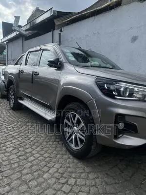 Toyota Hilux Revo Double Cab Deisel 2.8 RWD 2019 Gray