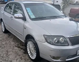 Photo - Toyota Corolla 2007 Silver