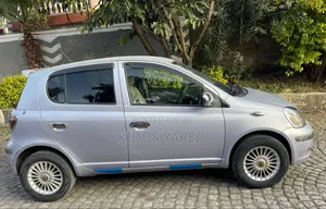 Toyota Vitz 2004 Silver