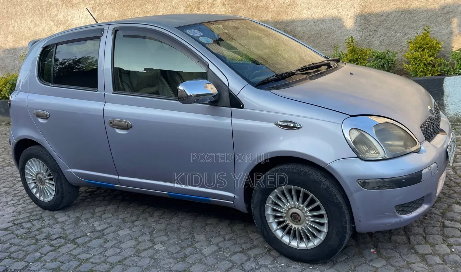 Toyota Vitz 2004 Silver