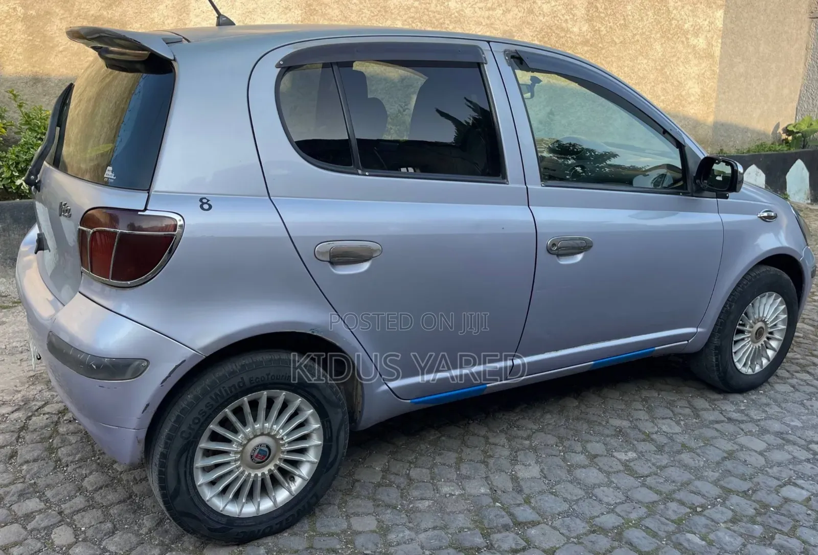 Toyota Vitz 2004 Silver