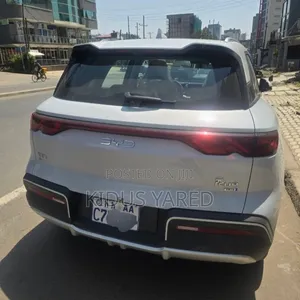 BYD Yuan Up 2025 Ivory