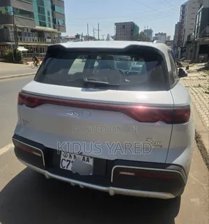 BYD Yuan Up 2025 Ivory