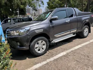 Toyota Hilux 2019 Gray