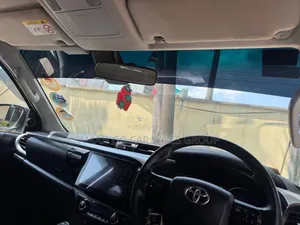 Toyota Hilux 2019 Gray