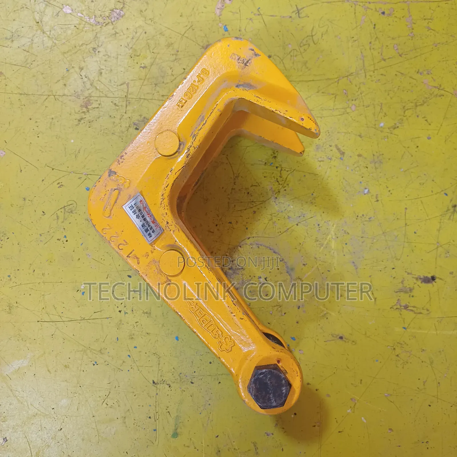 Heavy-Duty Industrial Lifting Clamps