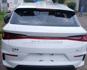 New BYD E2 43 kWh 94 hp FWD 2024 Ivory