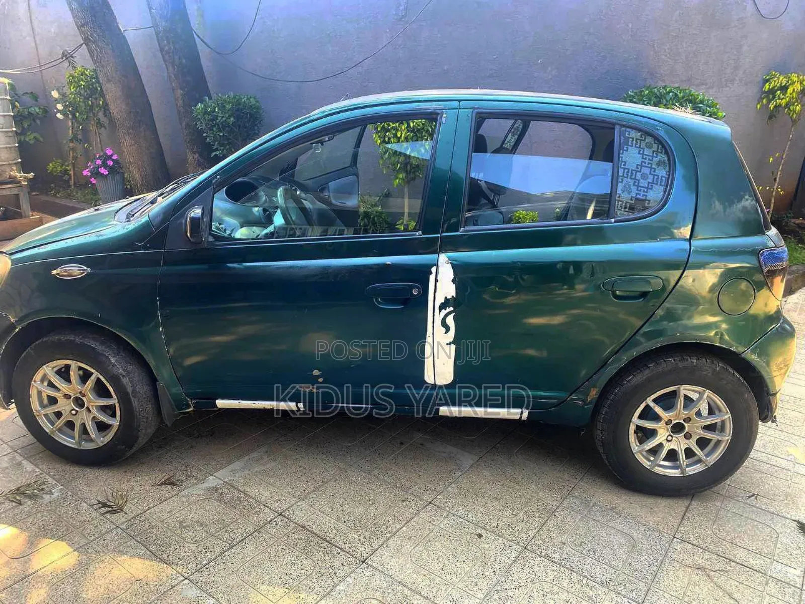 Toyota Yaris 1.5 2000 Green
