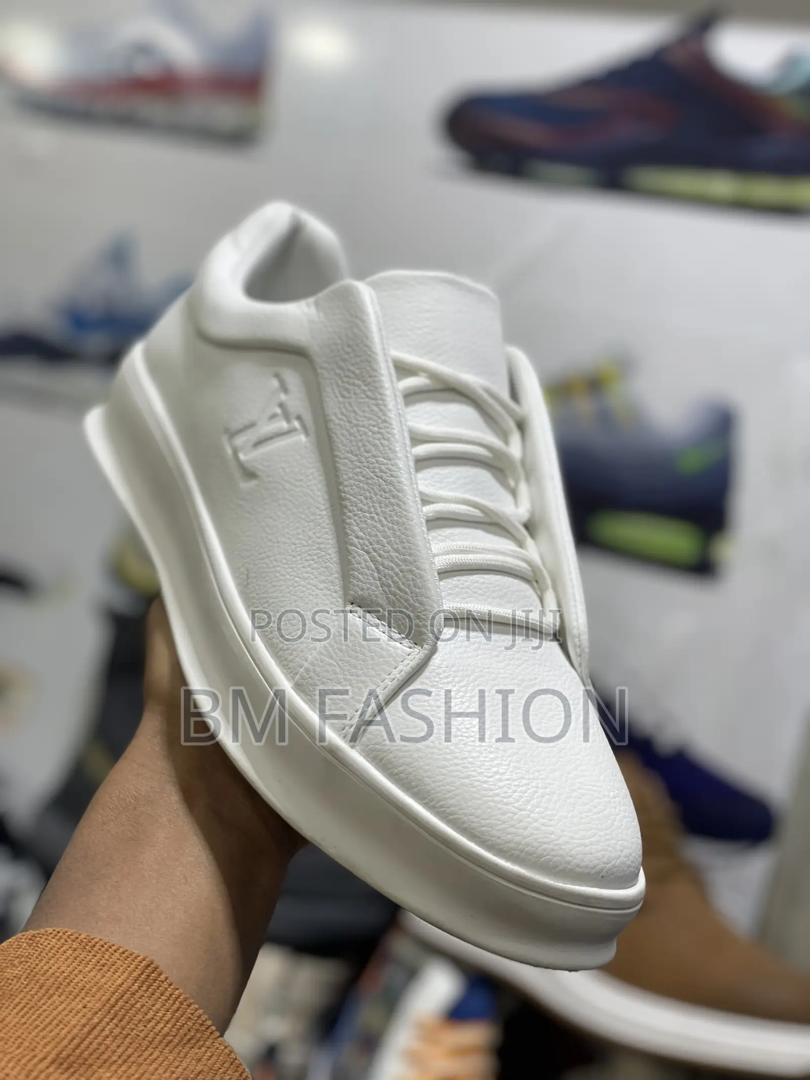 Lv Louis Vuitton White Flat Men’S Quality