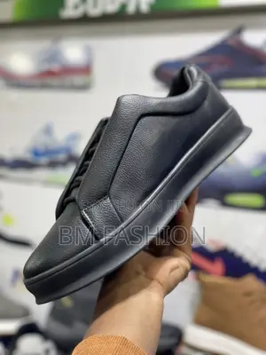 Lv Louis Vuitton Black Men’S Flat Shoes