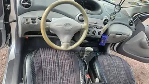 Toyota Platz 2002 Silver