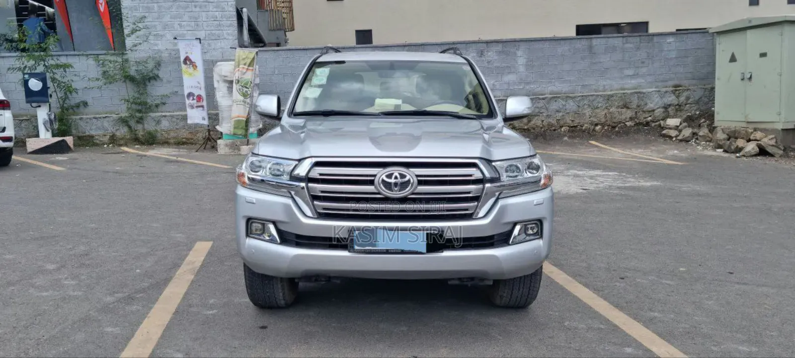 Toyota Land Cruiser 4.5 V8 VXR 2021 Silver