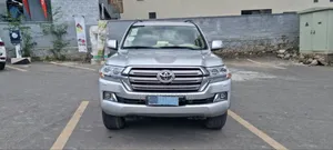Toyota Land Cruiser 4.5 V8 VXR 2021 Silver