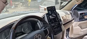 Toyota Land Cruiser 4.5 V8 VXR 2021 Silver