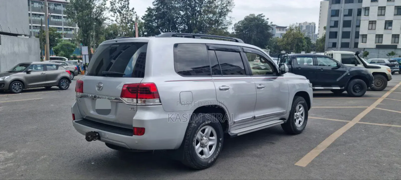 Toyota Land Cruiser 4.5 V8 VXR 2021 Silver