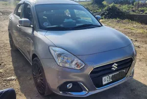 Photo - Suzuki Dzire 2022 Silver