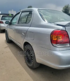 Toyota Platz 2005 Silver