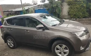 Photo - Toyota RAV4 2014 Brown