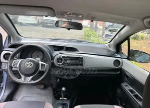 Toyota Yaris 2012 Blue