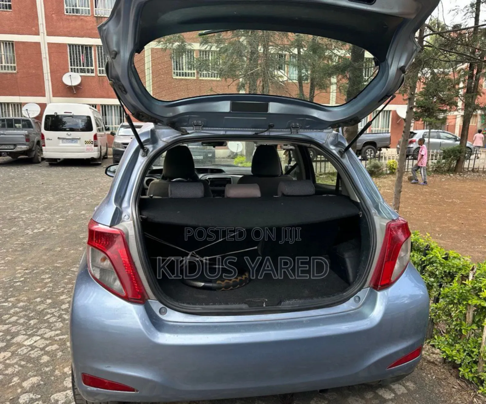 Toyota Yaris 2012 Blue