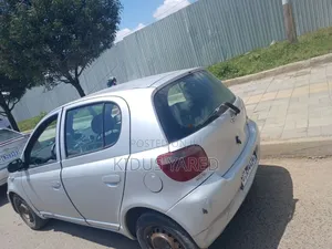 Toyota Yaris 2003 Silver