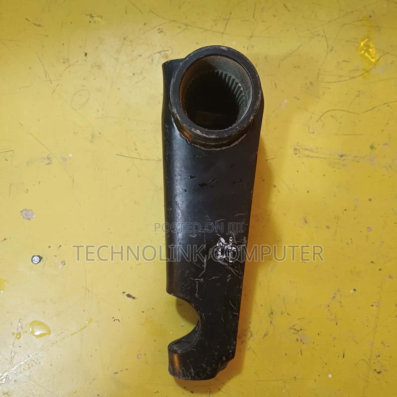 Heavy-Duty Steering Shaft Yoke – Durable Reliable for Cars 