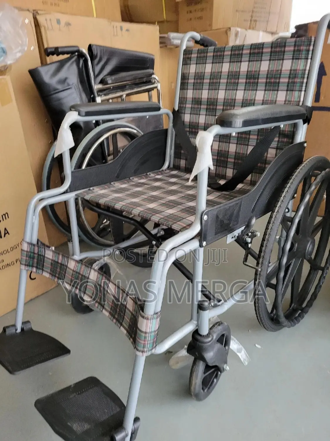 Folding Wheelchair巨፯wheelchair\0wheelchair፨呂wheelchair∆=Wheelchair