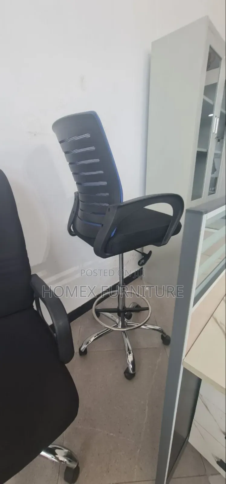 Mesh Office Chair for Staff – Breathable Strong
