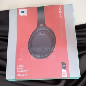 Photo - JBL Tune 1000 Headset - Crystal Clear Calls.