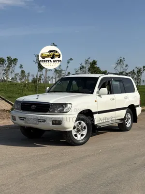 Photo - Toyota Land Cruiser 2002 White