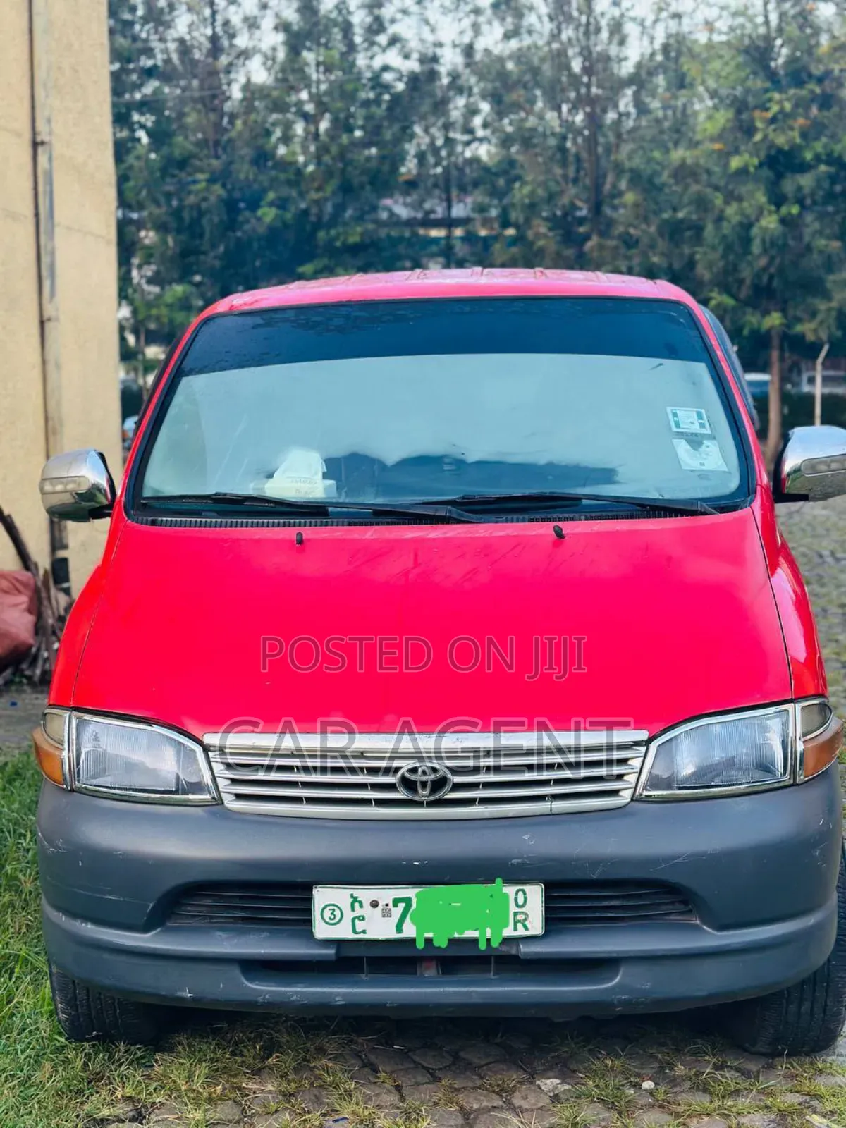 Toyota HiAce 2006 Red