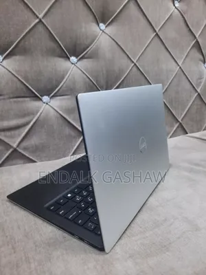 New Laptop Dell XPS 13 8GB Intel Core I5 SSD 512GB