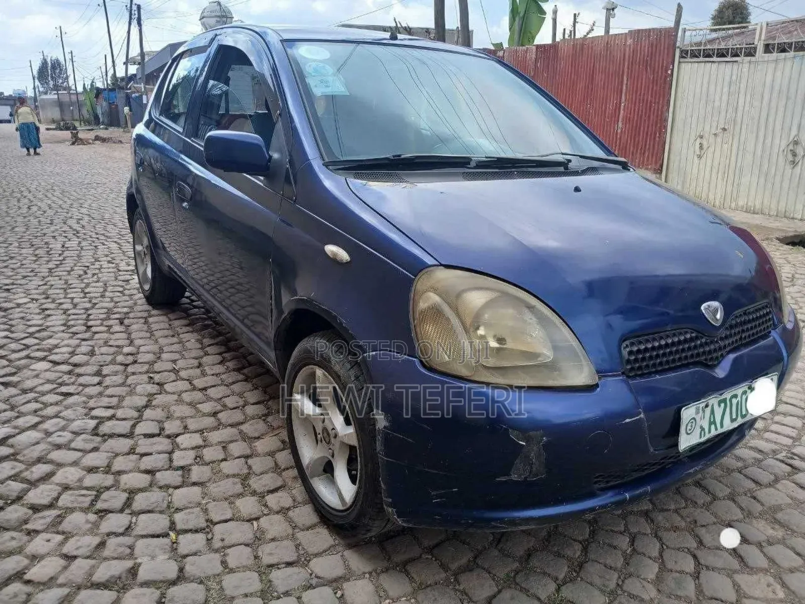 Toyota Vitz 2001 Blue