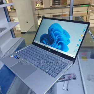 New Laptop HP Stream Notebook 16GB Intel Core I7 SSD 1T