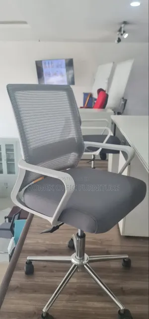 Photo - Modern Staff Office Chair – Strong and Stylish