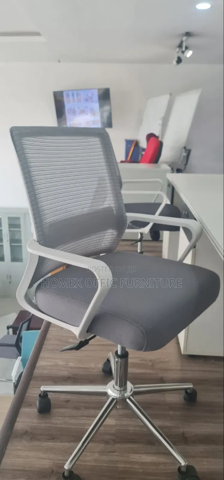 Modern Staff Office Chair – Strong and Stylish
