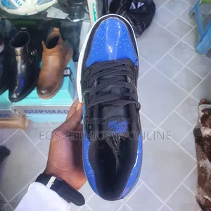 Nike Air Jordan 1 Low-Cut Blue Sneakers [On Hand]