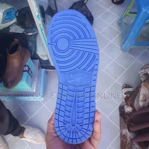 Nike Air Jordan 1 Low-Cut Blue Sneakers [On Hand]