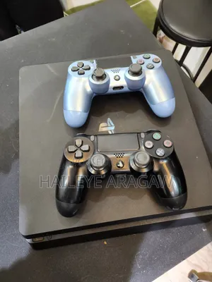 Playstation 4 Slim