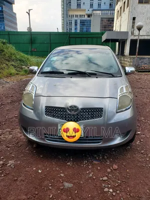 Photo - Toyota Yaris 1.0 2006 Gray
