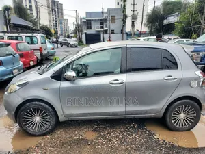 Toyota Yaris 1.0 2006 Gray