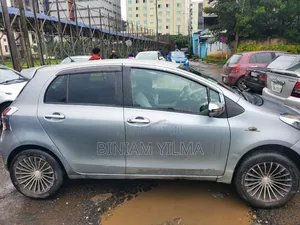 Toyota Yaris 1.0 2006 Gray
