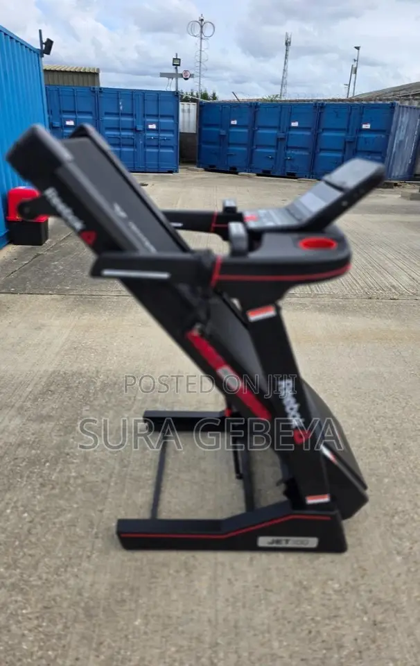 መሳጭ የሩጫ ልምድን እቤትዎreebok Treadmills