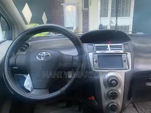 Toyota Yaris 2006 Silver