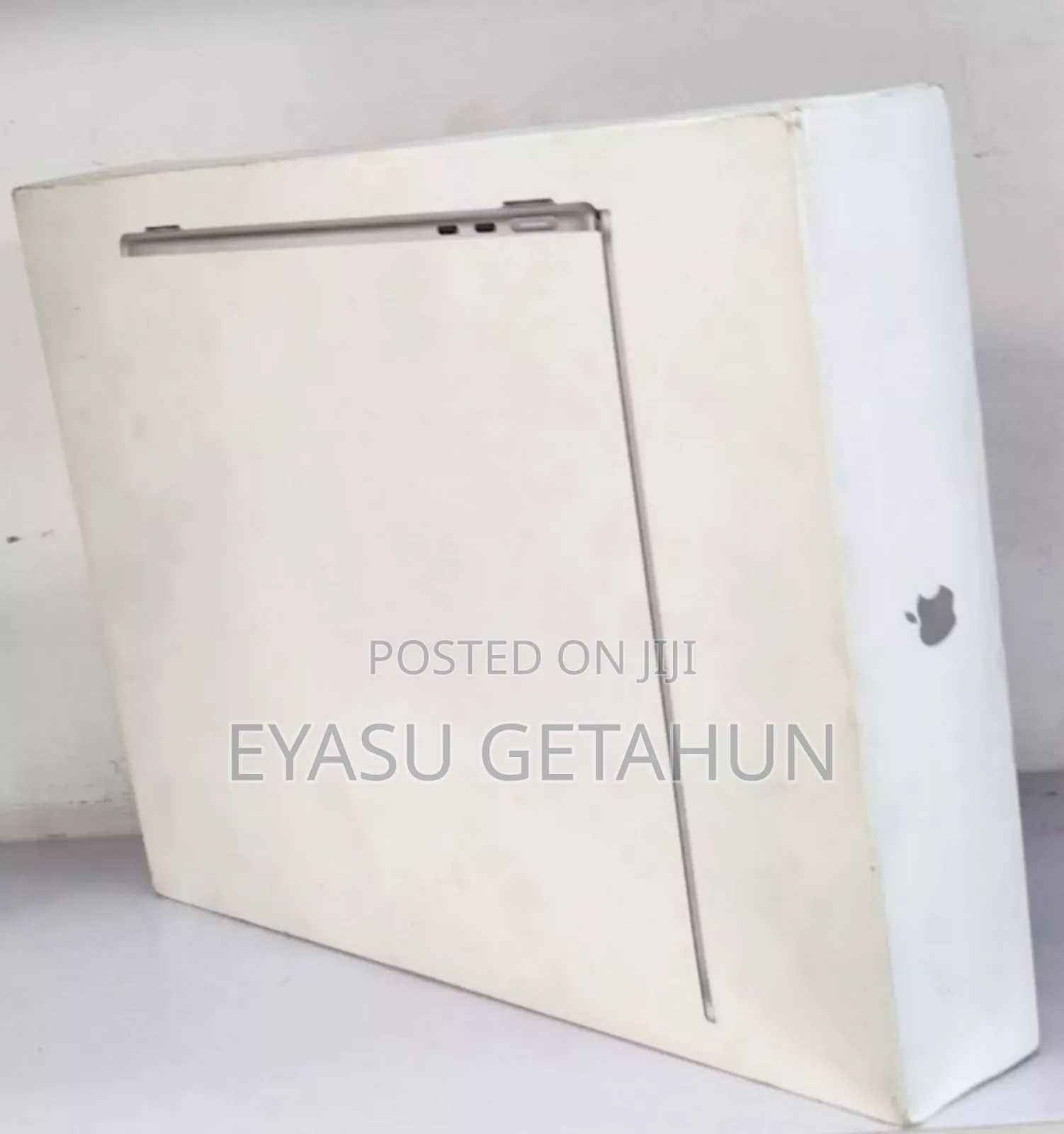 New Laptop Apple MacBook Air 2025 M4 13-Inch 16GB Apple M4 SSD 256GB