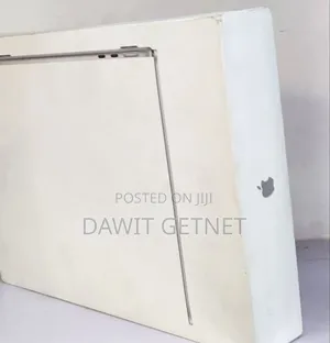 New Laptop Apple MacBook Air 2025 M4 13-Inch 16GB Apple M4 SSD 256GB