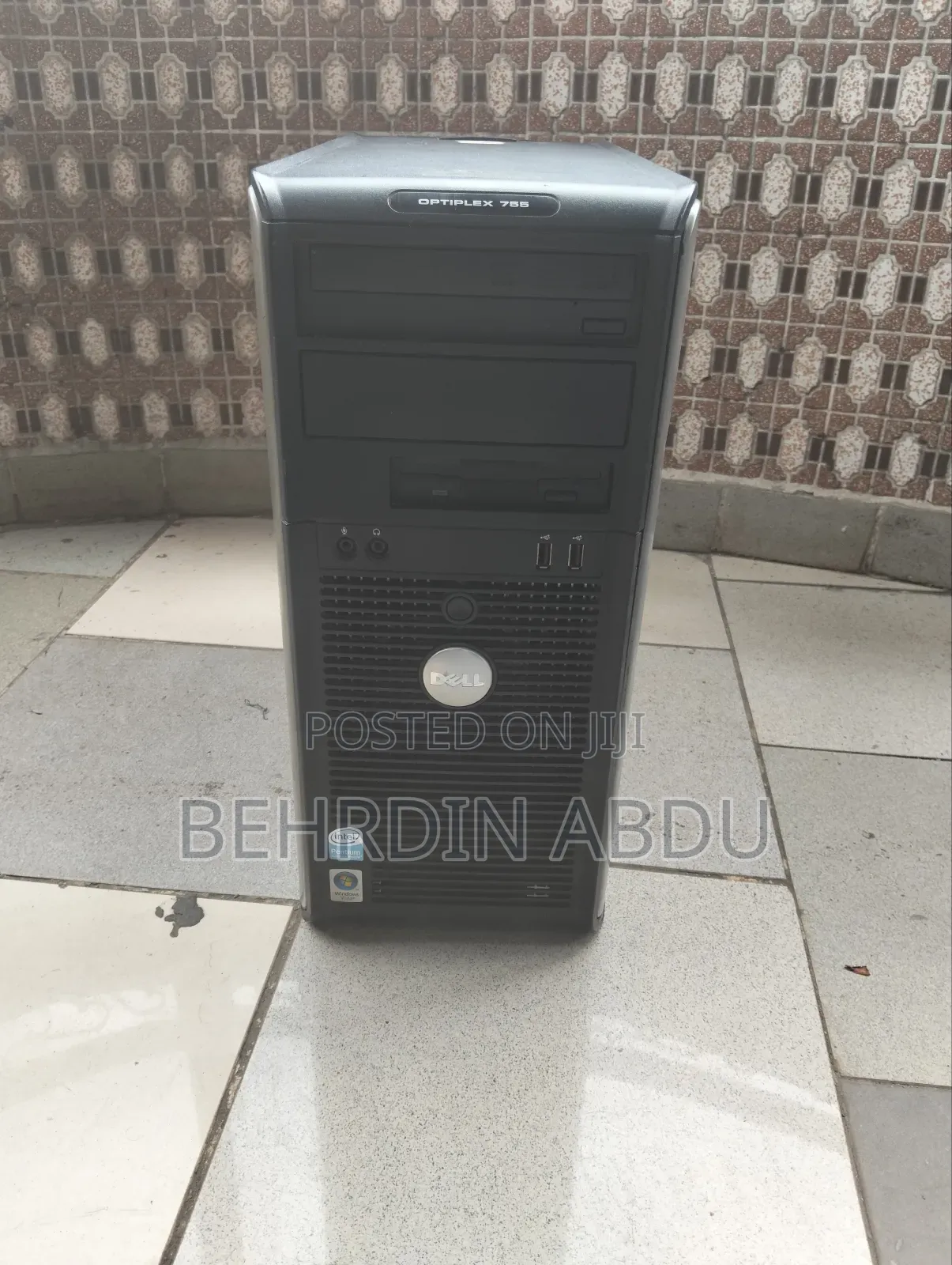 Desktop Computer Dell OptiPlex 7760 2GB Intel Core 2 Duo HDD 256GB