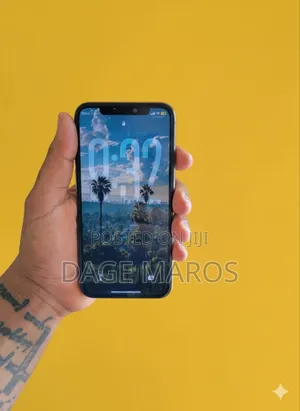 Photo - New Apple iPhone 11 Pro 256 GB Gold